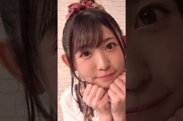 【小原莉子・紡木吏佐】 似顔絵大福を強引に食べさせあう二人