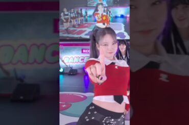 NiziUのアヤカによる「Magnetic」 #NiziU #니쥬 #AYAKA #ILLIT