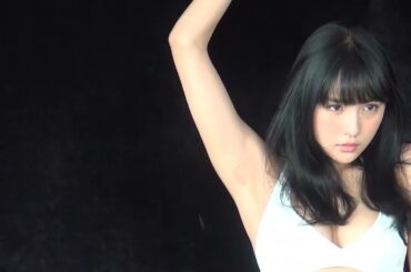 ヤングマガジン25号 表紙巻頭グラビア 浅川梨奈（SUPER☆GiRLS） 18歳の純真