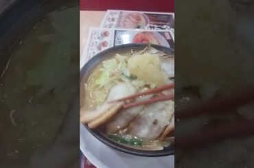 店の前⚠️#警察庁🚓💨#幸楽苑🍜の本気✨#メガたんめん💯#二郎系🍜か？ボリュームぱねぇ💯😱#ラーメン桐生💯と良い勝負　栄養💯野菜💯きくらげ🪼量ぱねぇ🥳🎊満足⚠️✨#山田莉愛🐼#櫻井佑音🌸✨#加藤礼愛✨