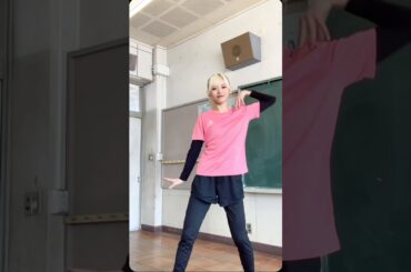 金髪と教室って違和感？笑