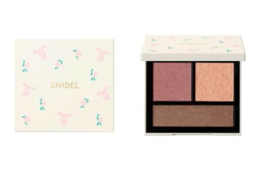 スナイデル ビューティ25年夏コスメ「小花＆リボンパケ」の“捨て色なし”3色アイパレ＆人気ルージュ - ファッションプレス