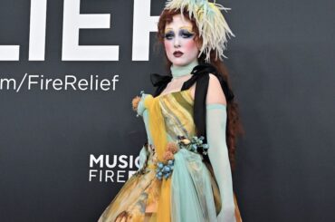 中世風ファッションが急浮上！チャペル・ローンらが魅せる最旬スタイルとは？【セレブに学ぶ最旬ドレスアップ vol.4】 | Vogue Japan
