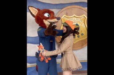 元NMB48 村瀬紗英 ハグする時、嬉しくて声が出る😍上海ディズニー🫶🏻🦊🐰💕#Disney #Shanghai #shanghaidisneyland