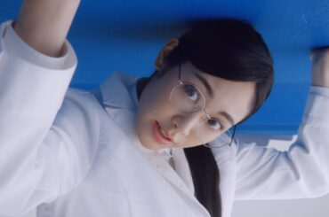 阿部純子 × 滝藤賢一  CCi (シーシーアイ) 「スーパー研究員 支えているもの」篇 TVCM