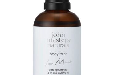 暑い夏を快適に。ジョンマスターオーガニックの冷涼感コスメでスキンケア | Vogue Japan