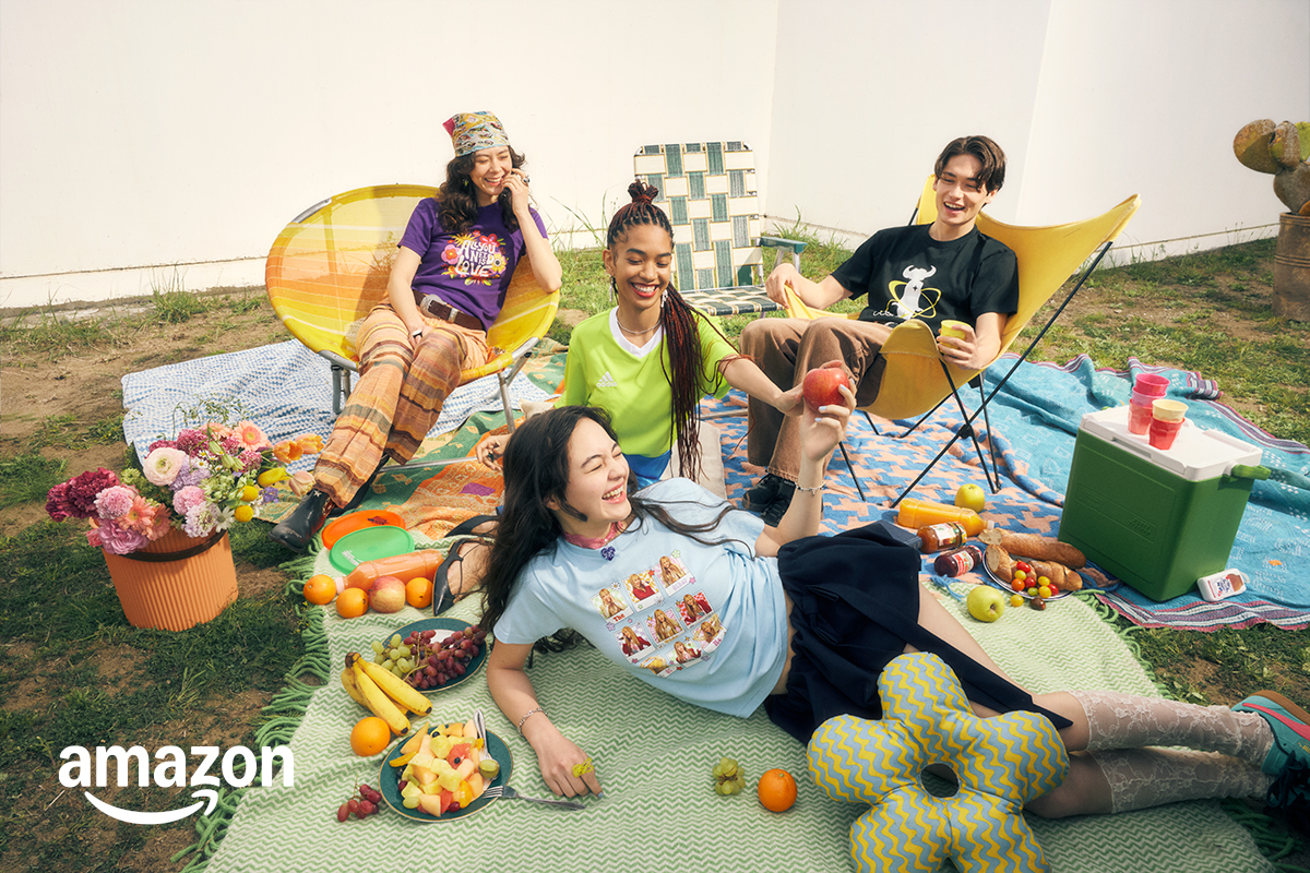 プレイフルに着こなす「アマゾン」のTシャツコーデ