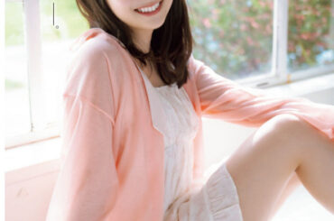 日向坂46藤嶌果歩、肌見せルームウェア姿で抜群の透明感　『チャンピオン』表紙＆巻頭グラビアに登場「“ゼンブ”お気に入り」 | ORICON NEWS | 国内海外のニュース