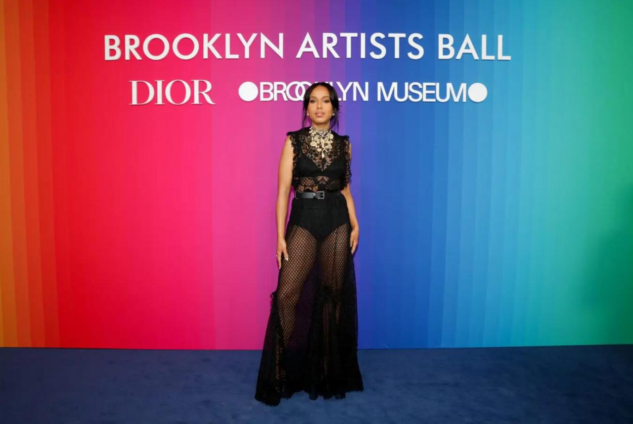 画像1: ケリー・ワシントンらがDiorドレスで登場、華やかさ際立つアートの祭典。