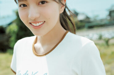 乃木坂46 6期生・海辺朱莉、海辺の古民家でロンググラビア！ | RBB TODAY