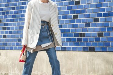 デニムのブルー×ホワイトの組み合わせが涼やか！パンツとスカートを重ねてデニムオンデニムを今っぽいバランスに【FUDGE dig.｜SNAP vol.3】 | FUDGE dig. | ファッション