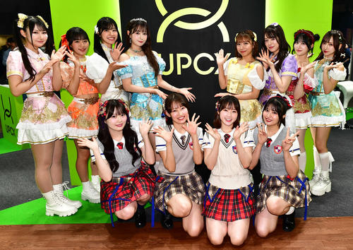 ８人組女性アイドルSAKURA DOLL　フォーミュラＥ会場訪問「世界中に満開の花を」