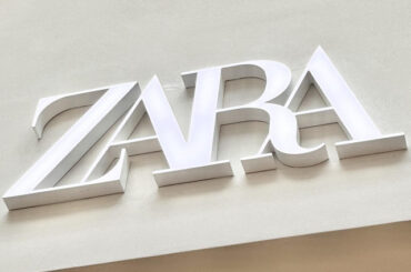 「地味見え」を回避したい40・50代へ！【ZARA】1枚で着映える♡「おしゃれ白T」(ftn-fashion trend news-) - goo ニュース