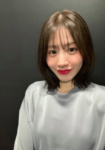 バドミントン 志田千陽がロングヘアをばっさりイメチェン　モデルばりのメイクばっちりフェミニンな姿を披露