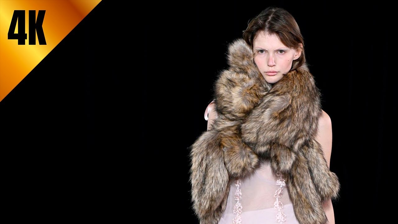 Simone Rocha | Fall Winter 2025/2026 | London Fashion Week thumnail