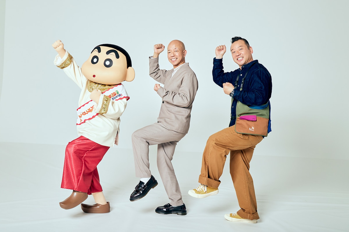 しんちゃんを先頭に、次々とポーズを決めていく3人