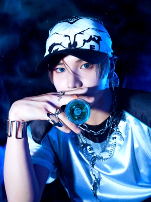 【aoen】HYBEのレーベルが手掛ける新世代J-POPボーイズグループ 6月11日（水） Debut Single「青い太陽 (The Blue Sun)」Concept Photo [#Night]公開！　”やんちゃクール”に世界で一番熱い青い炎を燃やす　キーアイテムとなるヨーヨーも登場