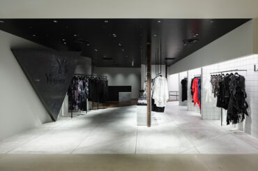 ヨウジヤマモトが「ワイズ」「ワイズ フォー メン」「リミ フゥ」の新店を渋谷パルコに開店 - WWDJAPAN