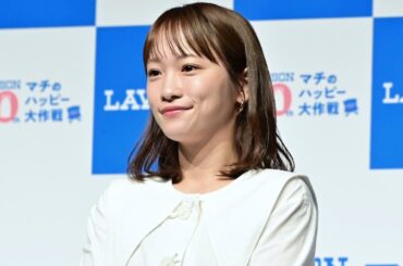 川栄李奈：イチオシは盛りすぎロールケーキ「子どものテンション上がる」人生の転換点も語る　ローソン「マチのハッピー大作戦」開催記念イベント