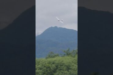 グライダーの着陸 (長野市滑空場) 2025.6.15