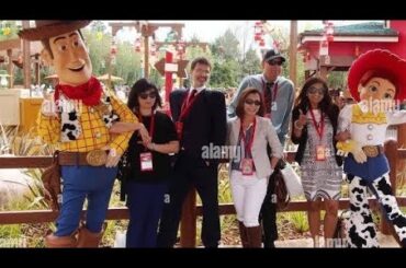 「幸せで幸せで幸せで」元乃木坂４６・伊藤かりん、ピクサーキャラとハグ祭りに大喜び「可愛いしかないです！！」