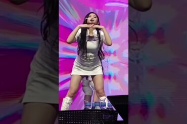 IVE 아이브 'Love Dive' #shorts #LEESEO #이서 #이현서 #アイヴ #イソ #kpop #leeseo #ive