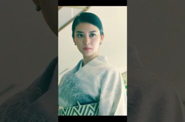 💼 銀行員から銀座の女王へ、彼女はいかにして全てを操ったのか？✨ 武井咲が華麗に主演！『黒革の手帖』の致命的な魅力を徹底解剖!