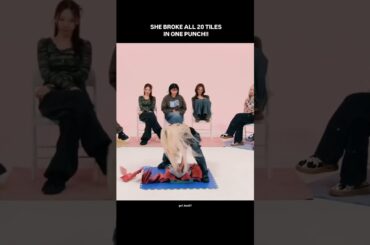 ミナちゃん強い💪 #twice #nayeon #jeongyeon #momo #sana #jihyo #mina #chaeyoung #dahyun #tzuyu #トゥワイス#shorts