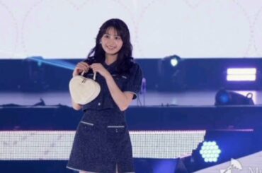 香音、美太もも全開　ハートバッグも光る上品ルック