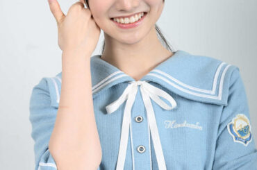 必殺技「りかたんしかたん」にちなんだポーズをとる日向坂46高井俐香（撮影・千葉一成）