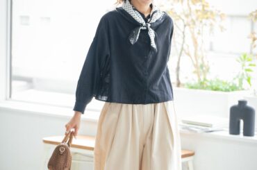 問題です！モノトーンコーデが一気に可愛くなる、トッピングすべき小物は何でしょう？【FUDGE FRIEND おしゃれさんの毎日コーディネート vol.546｜UMI】 | FUDGE FRIEND | ファッション