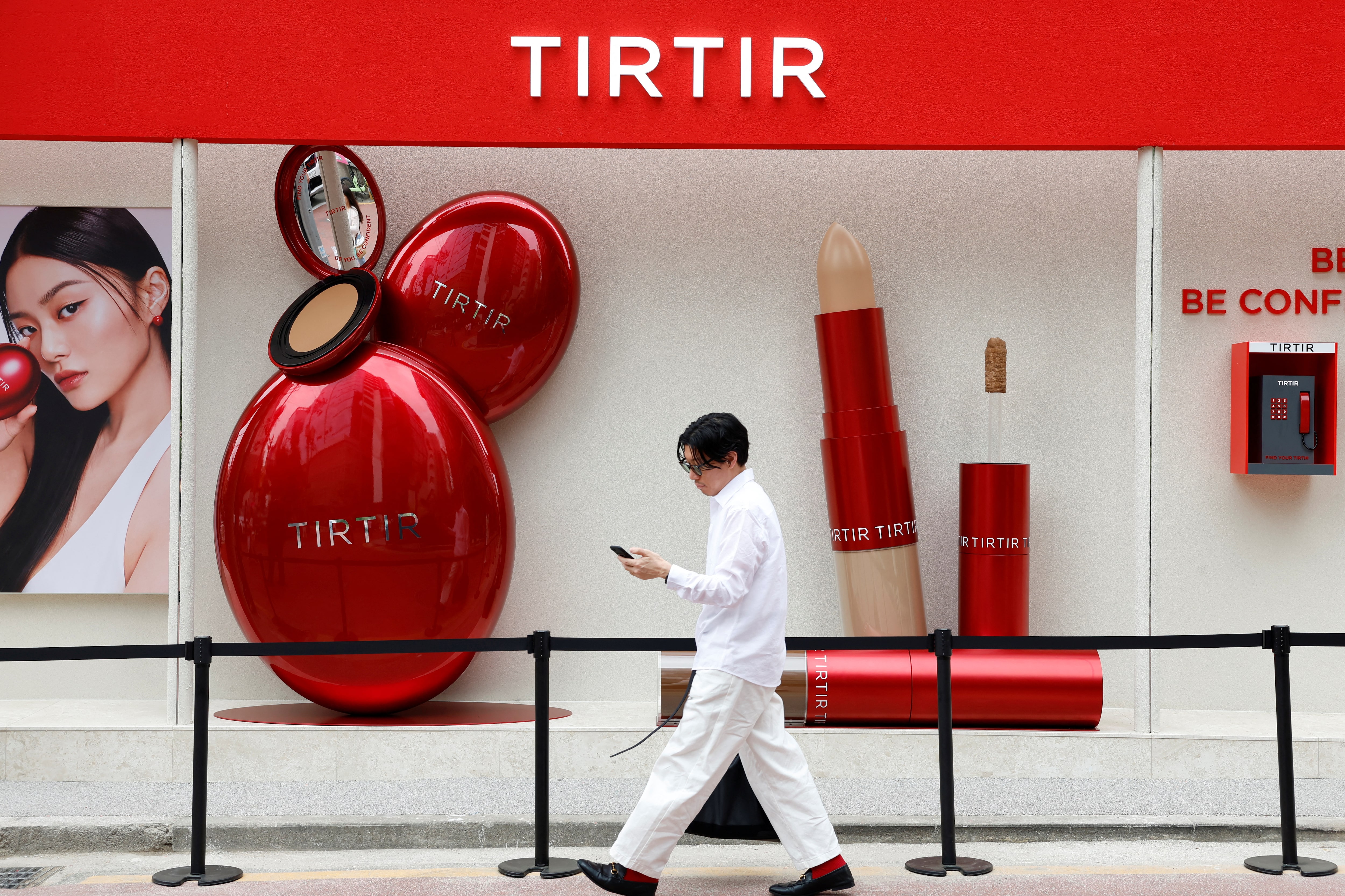 アングル:韓国コスメ、トランプ関税の壁越え米で実店舗販売拡大 韓流人気が追い風