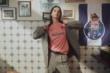 ファッションの主役にしたい、ニューバランスのゲームシャツ。ポルトガルの強豪チームの新作は色が決め手！ | news | HOUYHNHNM（フイナム）