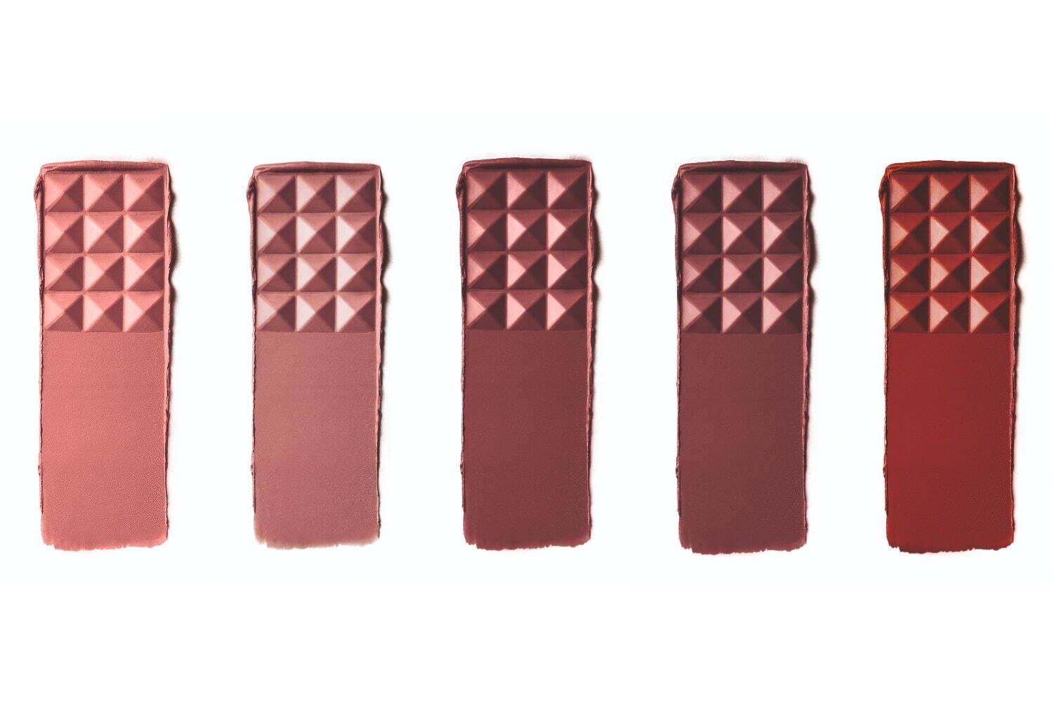 (左から)スパイク ヴァレンティノ 105A,118A,180A,196A,210R 各7,480円＜新色＞ 