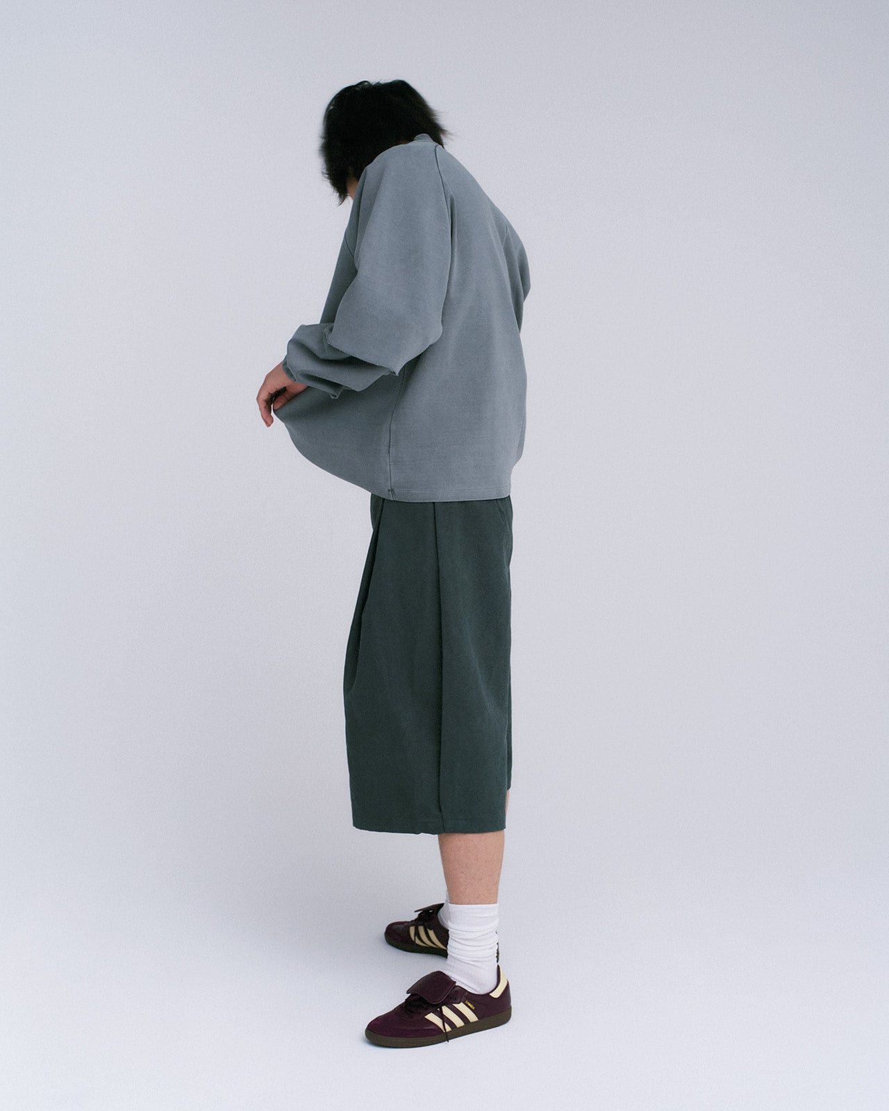 セブンス×ビームスTの別注レイヤードTシャツとバミューダパンツ