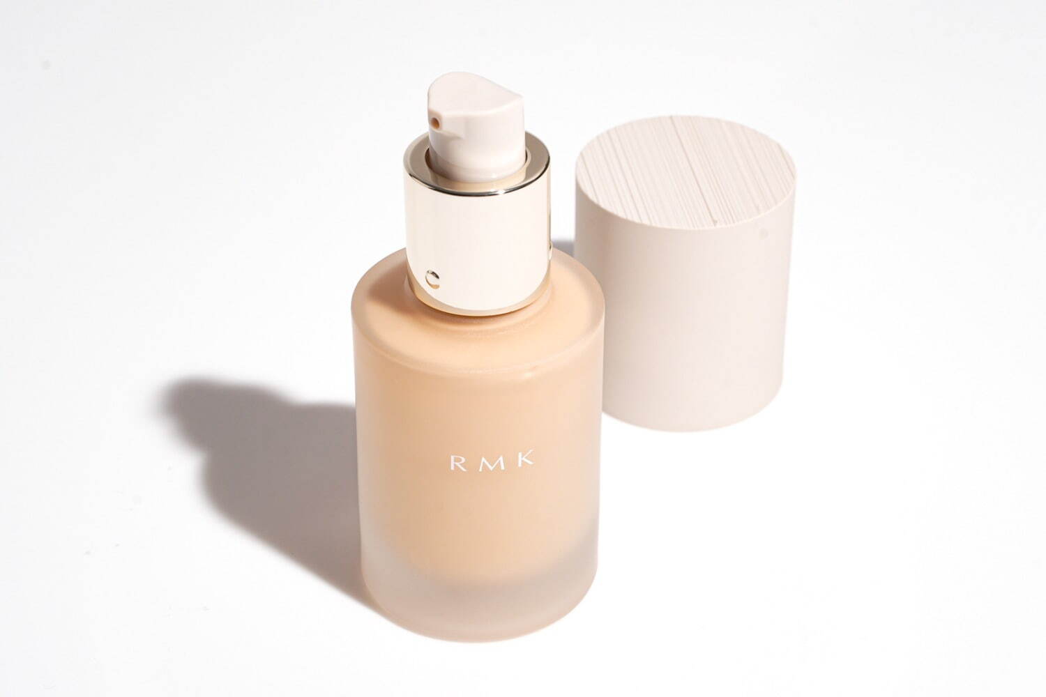 RMK リクイドファンデーション フローレスカバレッジ プラス 102 30mL 6,600円 SPF22 PA++
