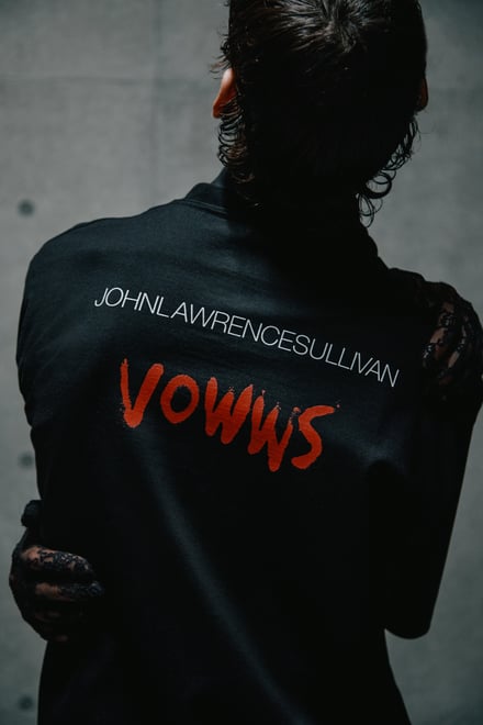 コラボを着用したモデル