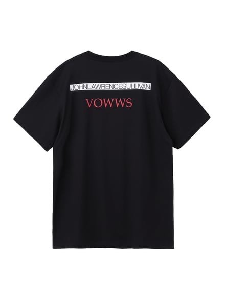 ブラックのTシャツ