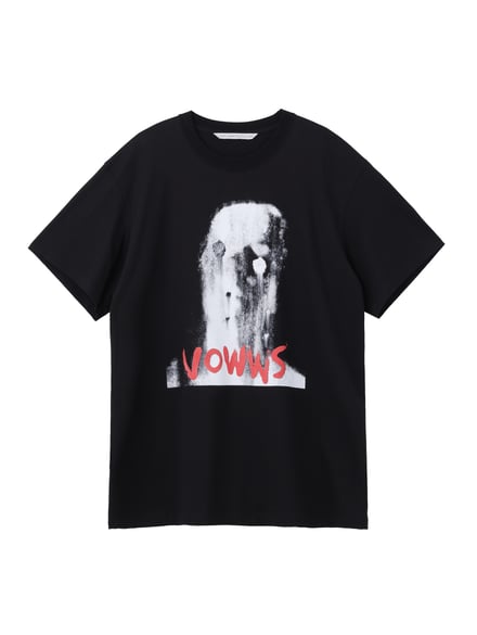 ブラックのTシャツ