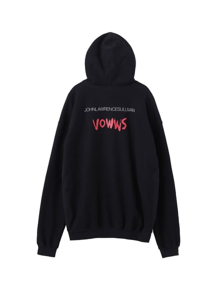 ブラックのフーディー