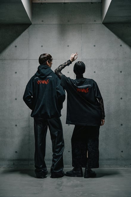 コラボを着用したモデル