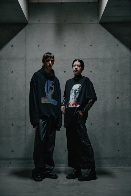 コラボを着用したモデル