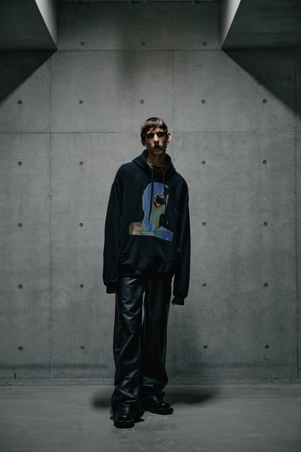 コラボを着用したモデル