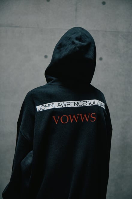 コラボを着用したモデル