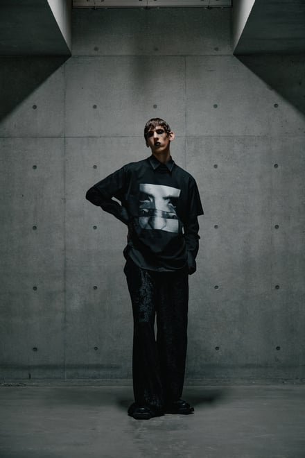 コラボを着用したモデル