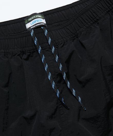 フリークス ストアとローソンのコラボ広告