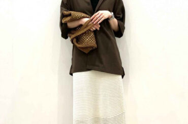 【上下GU】で叶える！ 40・50代が真似したい♡「最旬スカートコーデ」(ftn-fashion trend news-) - goo ニュース