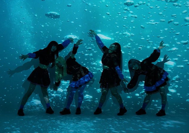 AQを深く知るための40のQ&A──謎に包まれた、新進気鋭のアイドルの現在地