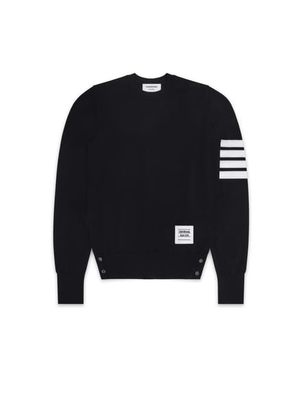 ブラックのウィメンズプルオーバー