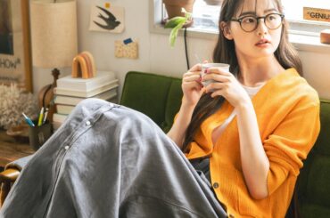 梅雨寒・冷房対策に！さらりと羽織れるサマーニットカーディガンを持っておきましょう【FUDGE 7月号連動企画-エミリーの1ヶ月留学記 | DAY 02】 | FUDGE FRIEND | ファッション